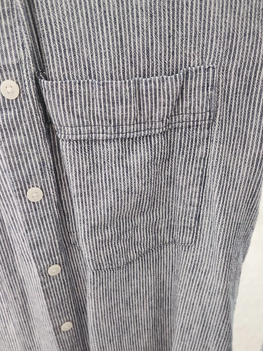 Banana Republic | Linen Shirt - White and Navy Stripes, Size Small